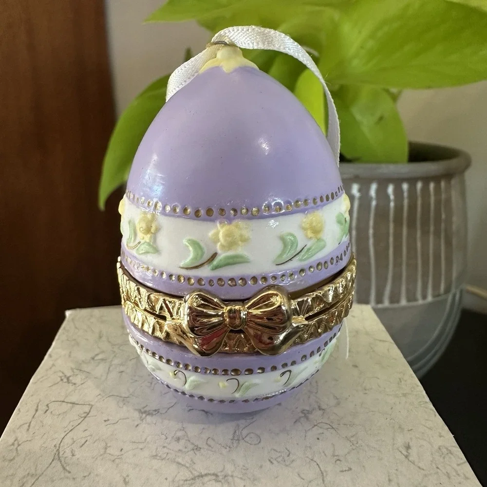 2001 Hallmark Chick Easter Egg Surprise 3 Keepsake Ornament IOB QEO8532